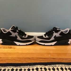 NIKE AIR MAX NEVER WORN!!!